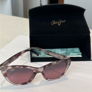 Maui Jim CAPRI Polarized Sunglasses in Havana Purple